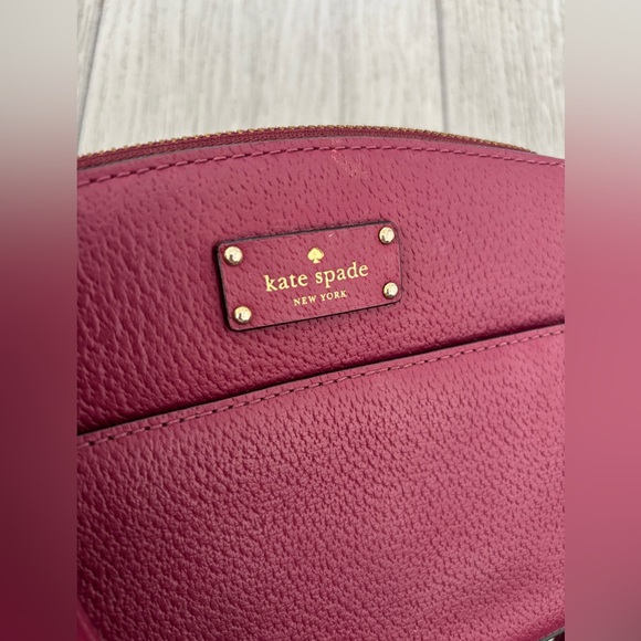 Kate Spade shoulder bag in burgundy wine. EUC. - Picture 8 of 12